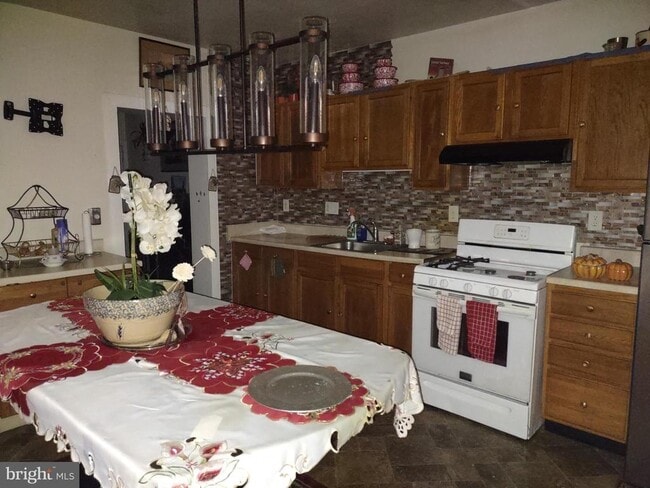 Building Photo - 11 Mill St