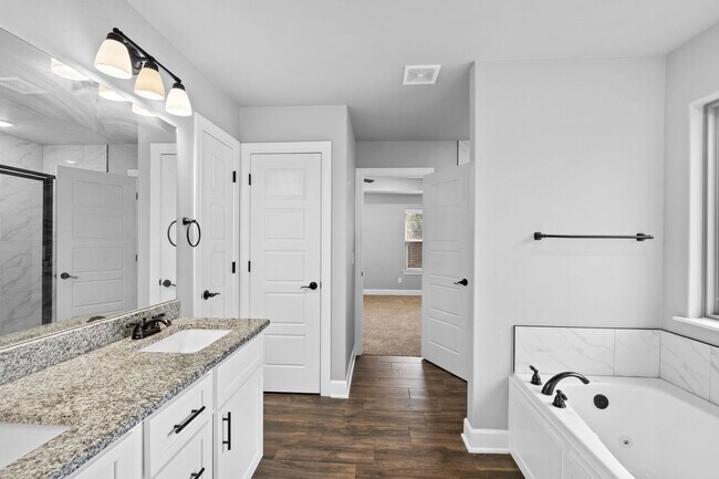 Building Photo - Spacious 4-Bedroom Home with Open Layout, ...