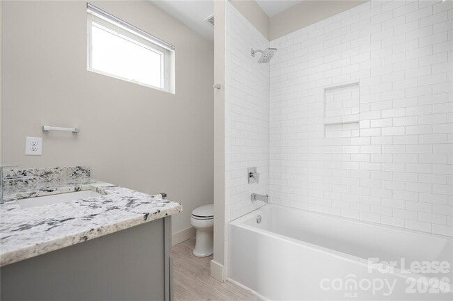 Building Photo - 1008 Westbrook Dr