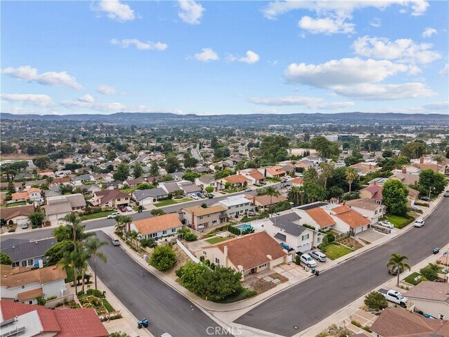 Building Photo - 26642 Avenida Veronica