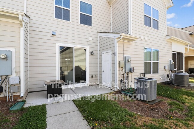 Building Photo - 1614 Pat Garrett St