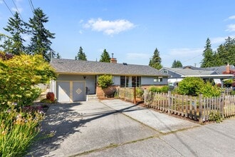Building Photo - 517 Pecks Dr
