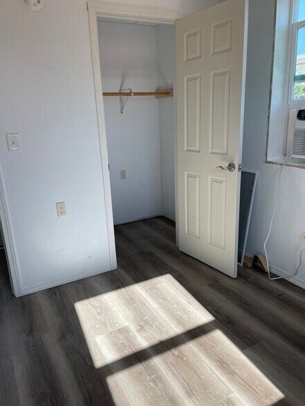 Building Photo - 268 N Ocotillo Dr