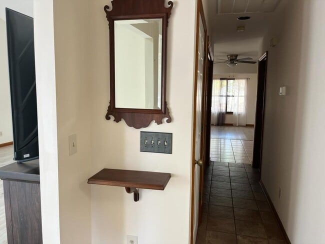 Building Photo - 3 Bayberry Cir