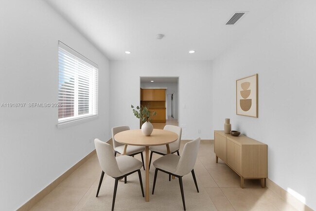 Building Photo - 9101 SW 34th St