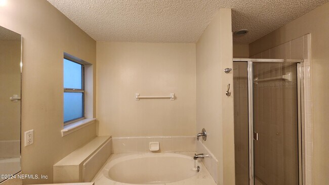 Building Photo - 550 Bay Hawk Ct