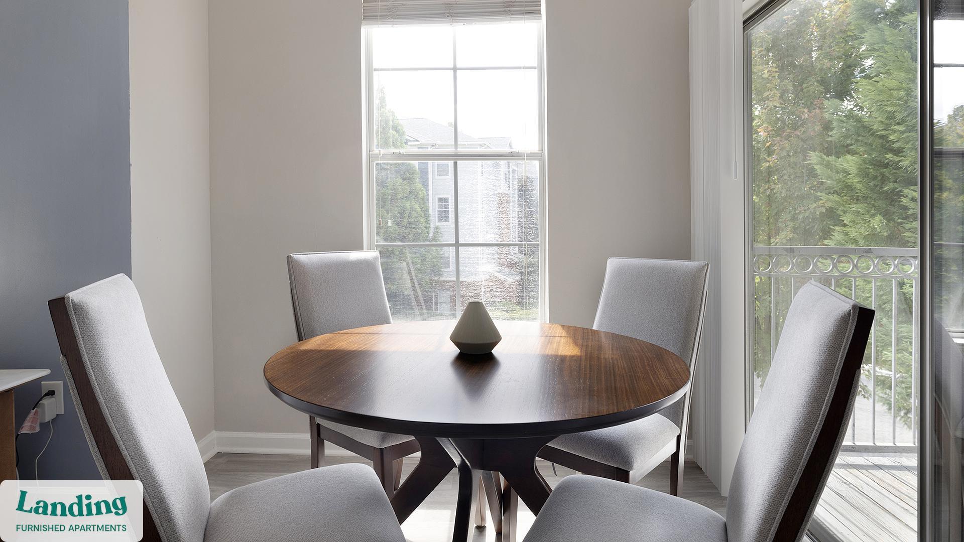 Building Photo - 100 Peyton Pl SW