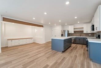 Building Photo - 14534 S Shaggy Mountain Rd