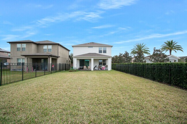 Building Photo - AWESOME 4 BDRM HOME IN GATED LEGACY PARK!