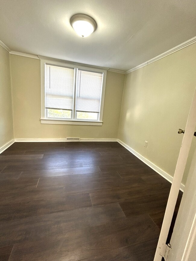 Building Photo - 1212 Fisher St