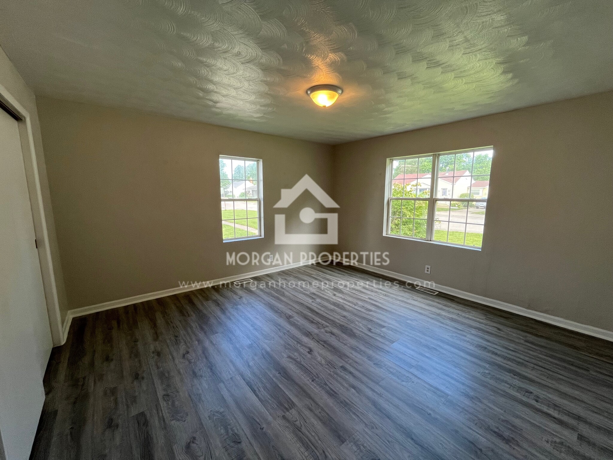 Building Photo - 211 Vasbinder Dr