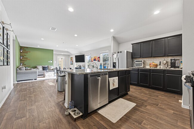 Building Photo - 14739 Blackbrush Mnr