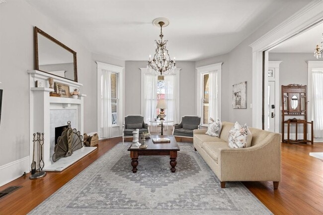 Building Photo - 201 Ramona St