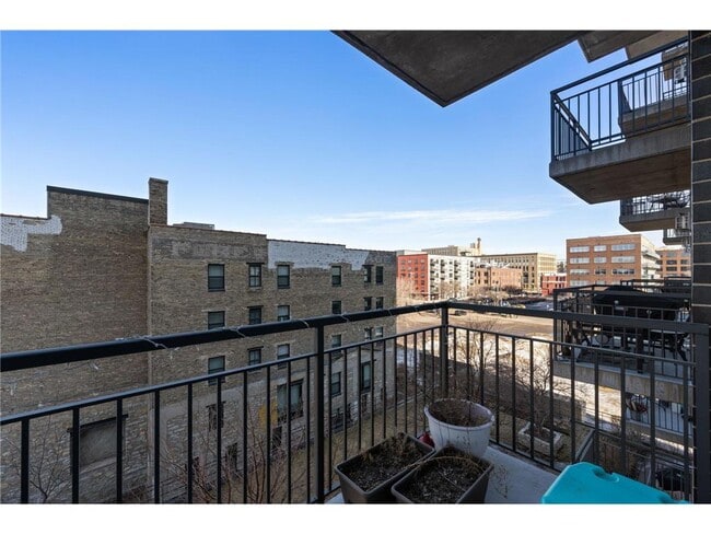 Building Photo - 730 N 4th St