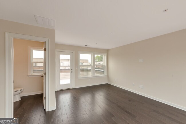 Building Photo - 1807 Brandsford St NW