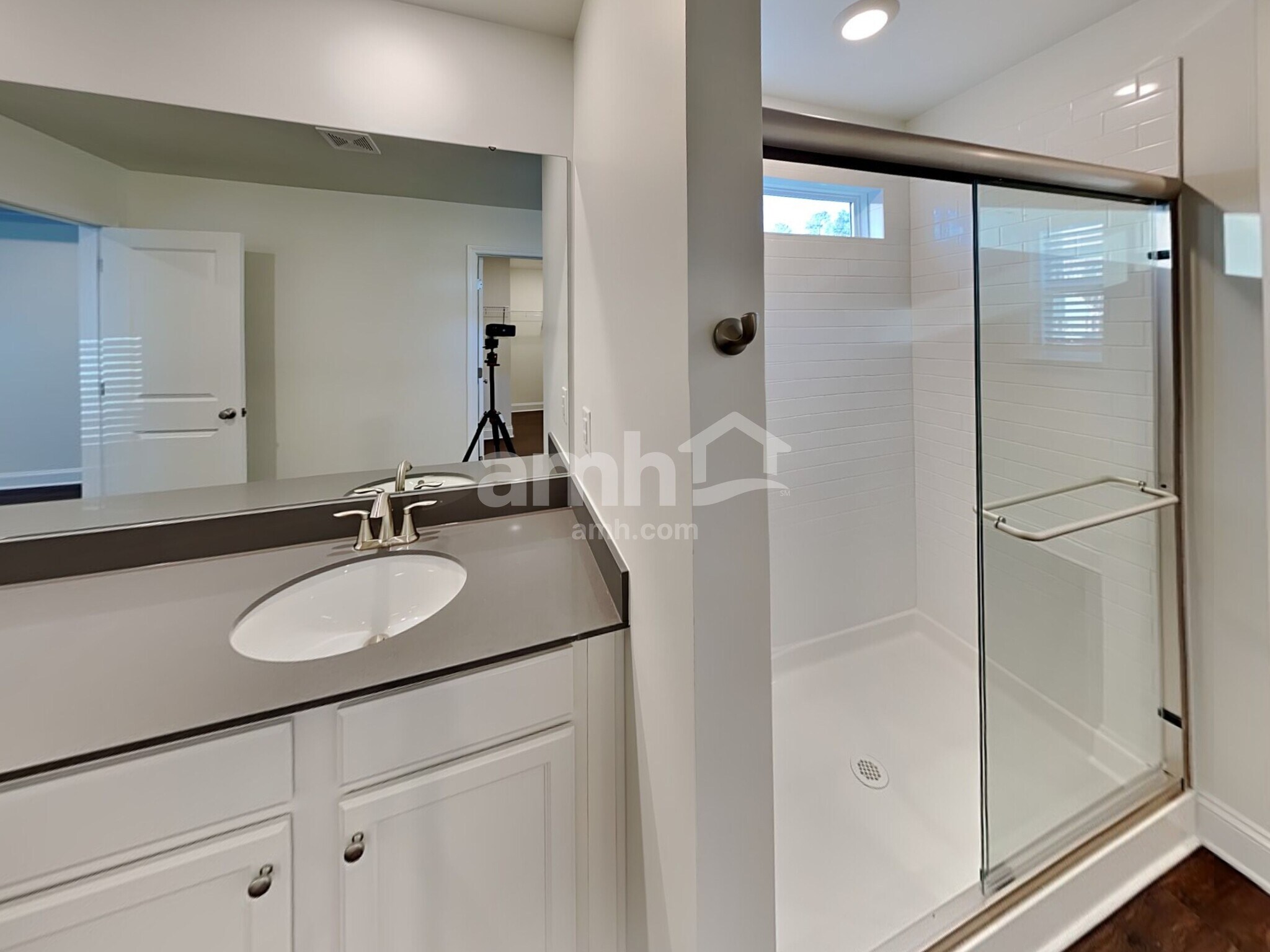 Building Photo - 626 Rivermist Dr