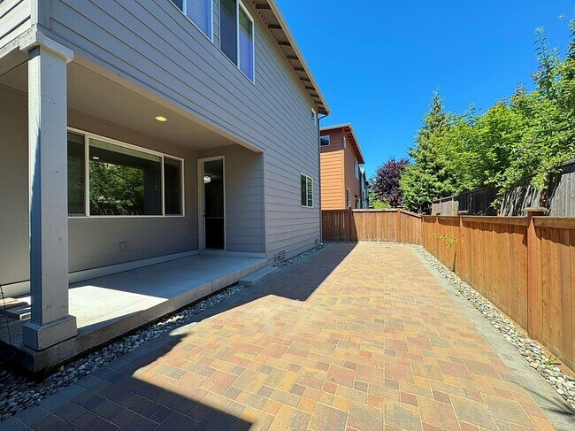 Building Photo - 17821 38th Dr SE