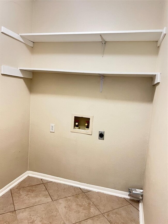 Building Photo - 3112 Govalle Ave
