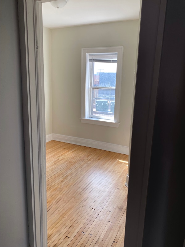 Building Photo - 117-129 N 2nd Ave E