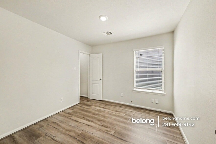 Building Photo - 20739 Dickinson Manor Ln