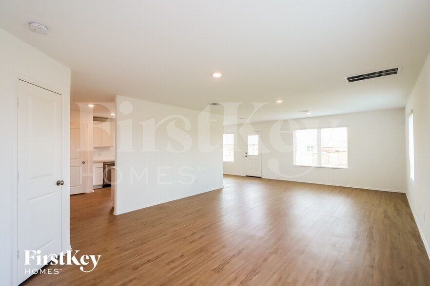 Building Photo - 202 Alder Laurels Cv