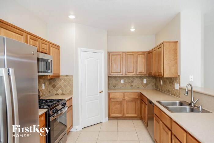 Building Photo - 2191 Low Creek Ct