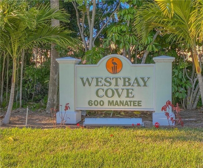 Building Photo - 600 Manatee Ave