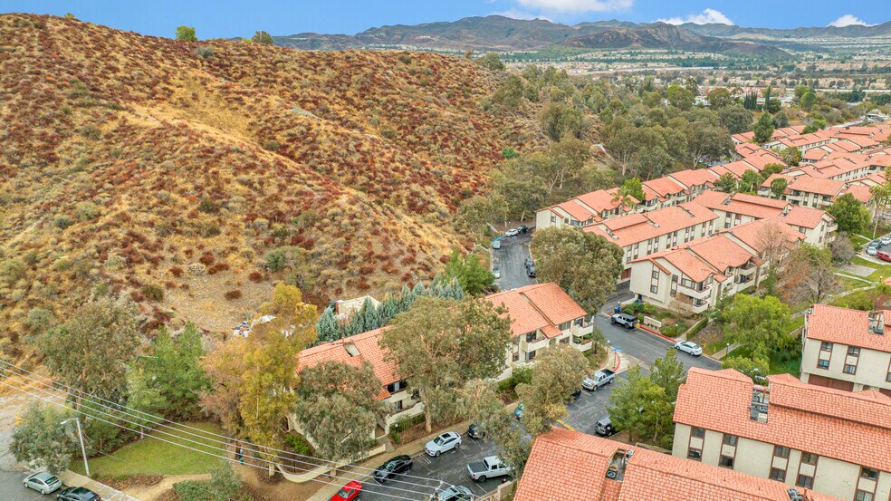 Building Photo - 28010 Tiffany Ln