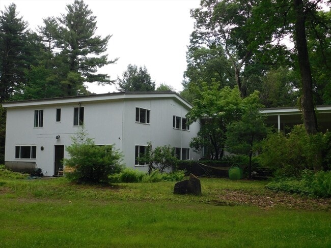 Building Photo - 60 Shaw Dr