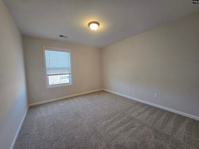 Building Photo - 258 Honey Hill Way