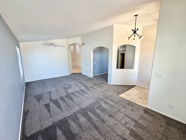 Building Photo - Meticulously Maintained 3 Bedroom + Den Single Level Home! Fantastic Low Backyard.