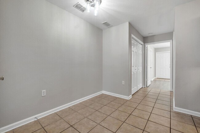 Building Photo - 2738 W Tharpe St