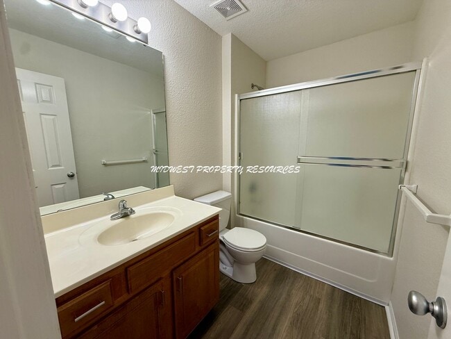 Building Photo - Ranch townhome w/ Mowing provided