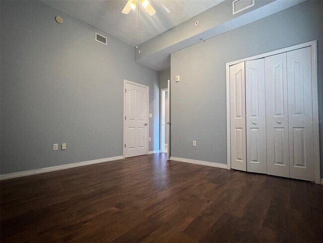 Building Photo - 642 Wells Ct