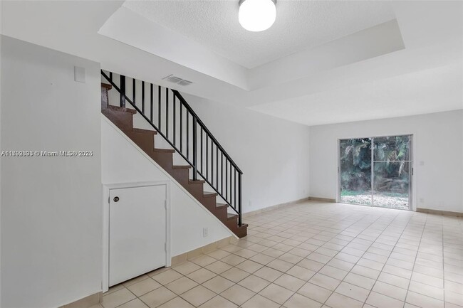 Building Photo - 6141 SW 42nd Ct