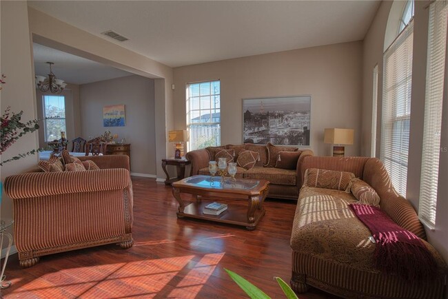 Building Photo - 2409 Greenwillow Dr