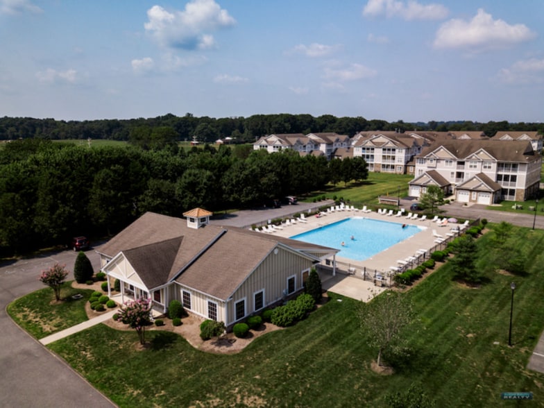 Building Photo - 1S N Sagamore Dr