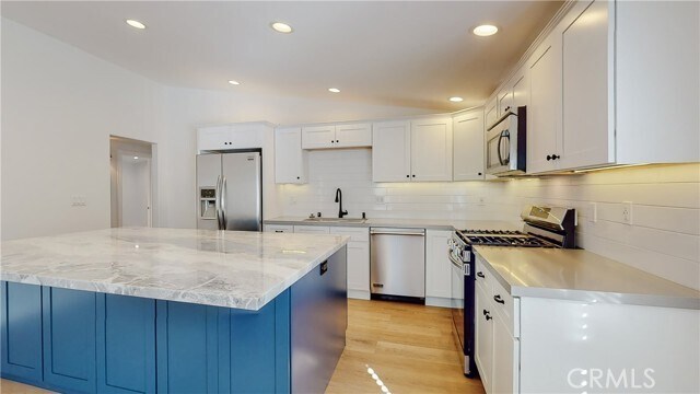 Building Photo - 2213 Bataan Rd