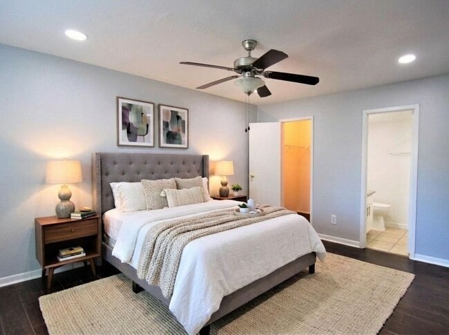 Interior Photo - The Crossings