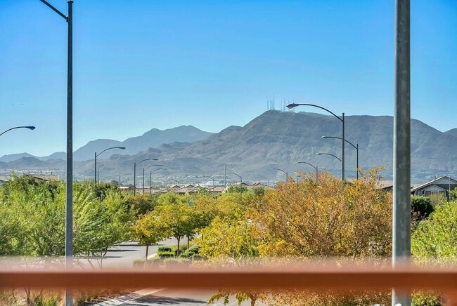 Building Photo - Luxury Rental | Premium Corner Lot | Strip Views