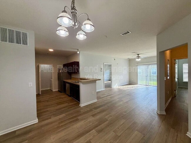 Building Photo - 6916 Ortega Woods Dr