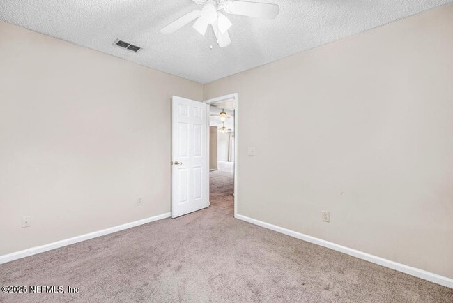 Building Photo - 12895 Bentwater Dr