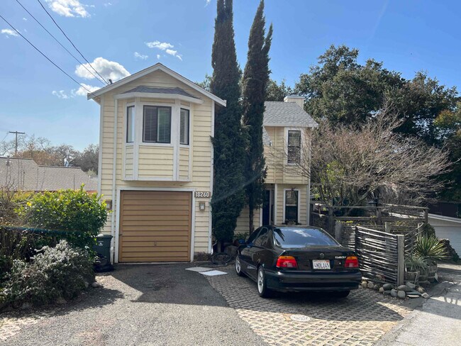 Building Photo - 18260 Las Lomas Rd