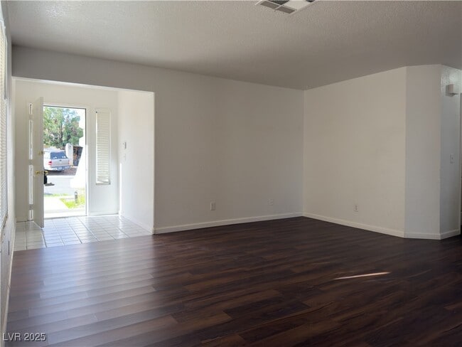 Building Photo - 1320 Pacific Terrace Dr