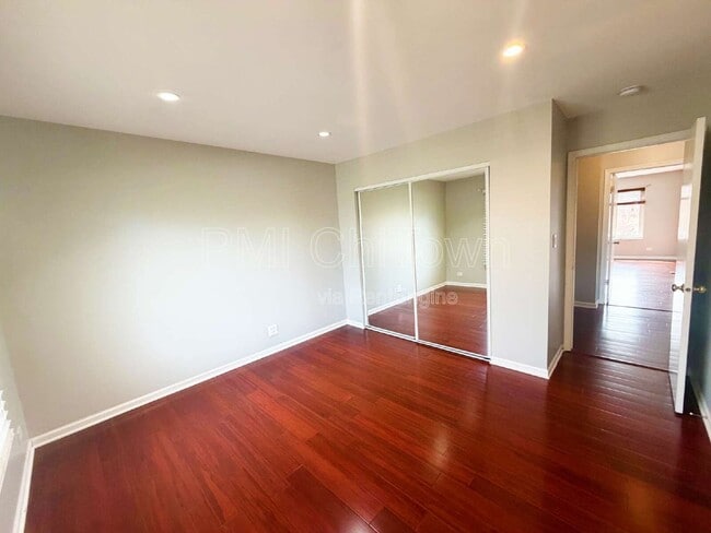 Building Photo - 354 E Rimini Ct