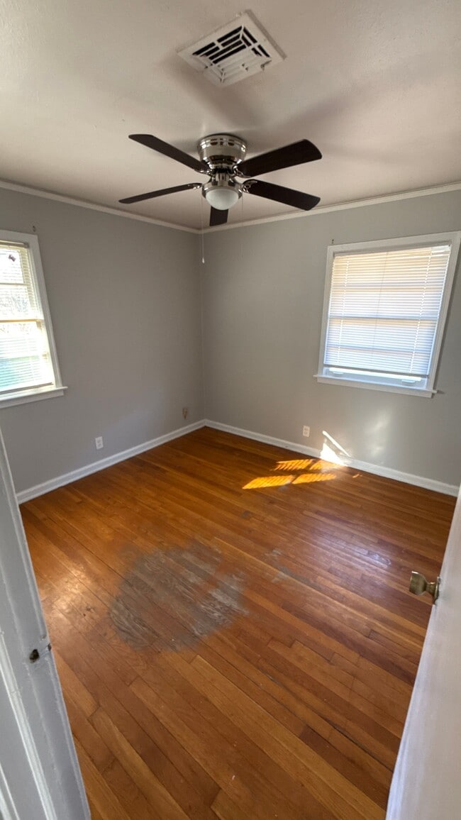 Building Photo - 3814 Bienville Rd