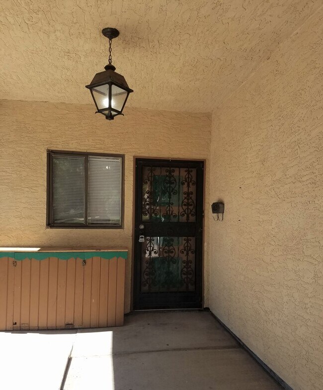 Building Photo - 936 Molello 410-414 W 14th Street