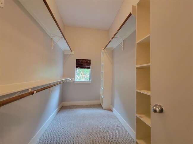 Building Photo - 2515 Brinkman St