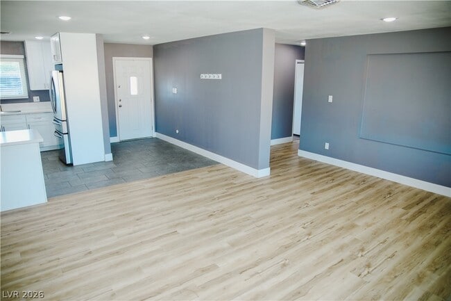 Building Photo - 2580 E Hacienda Ave