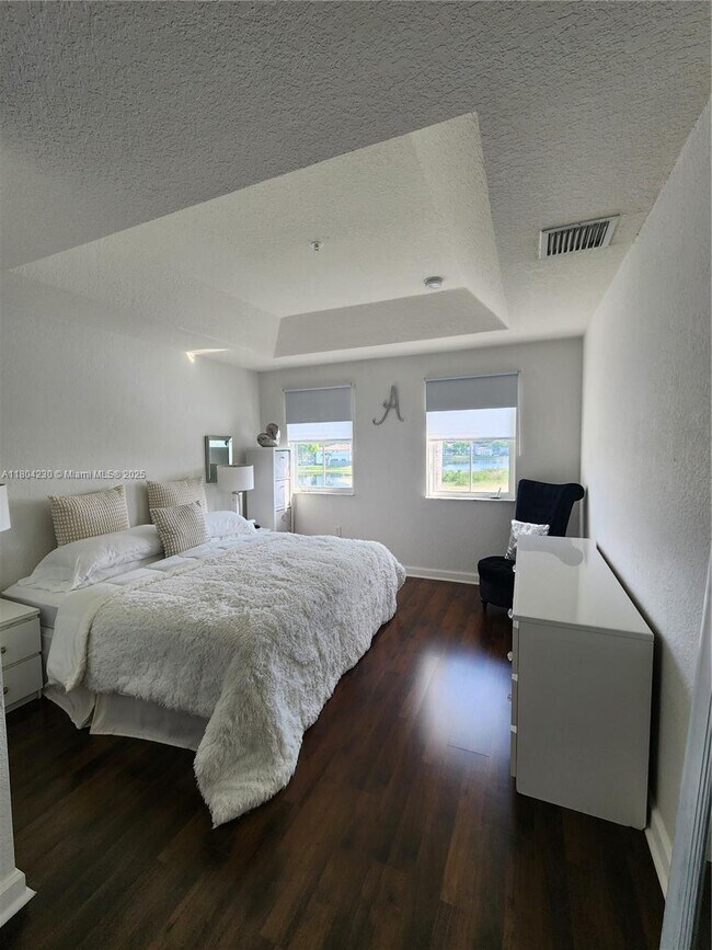 Building Photo - 4361 SW 160th Ave